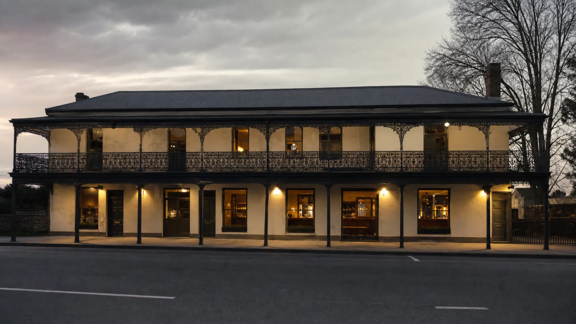 Verandah-fronted pub hotel at dusk, hospitality venue suited to ISR insurance