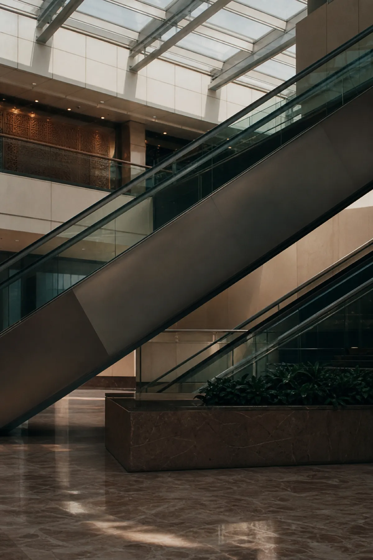 Shopping complex atrium and escalators, common-area assets covered by ISR insurance