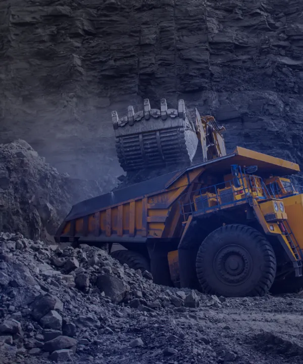 Mining haul truck in open-pit mine – dry hire equipment insurance for mining contractors