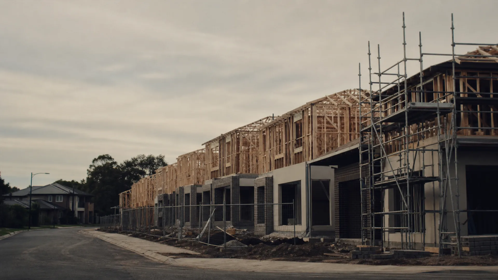 Row of townhouses at frame stage - contract works insurance for multi-unit projects