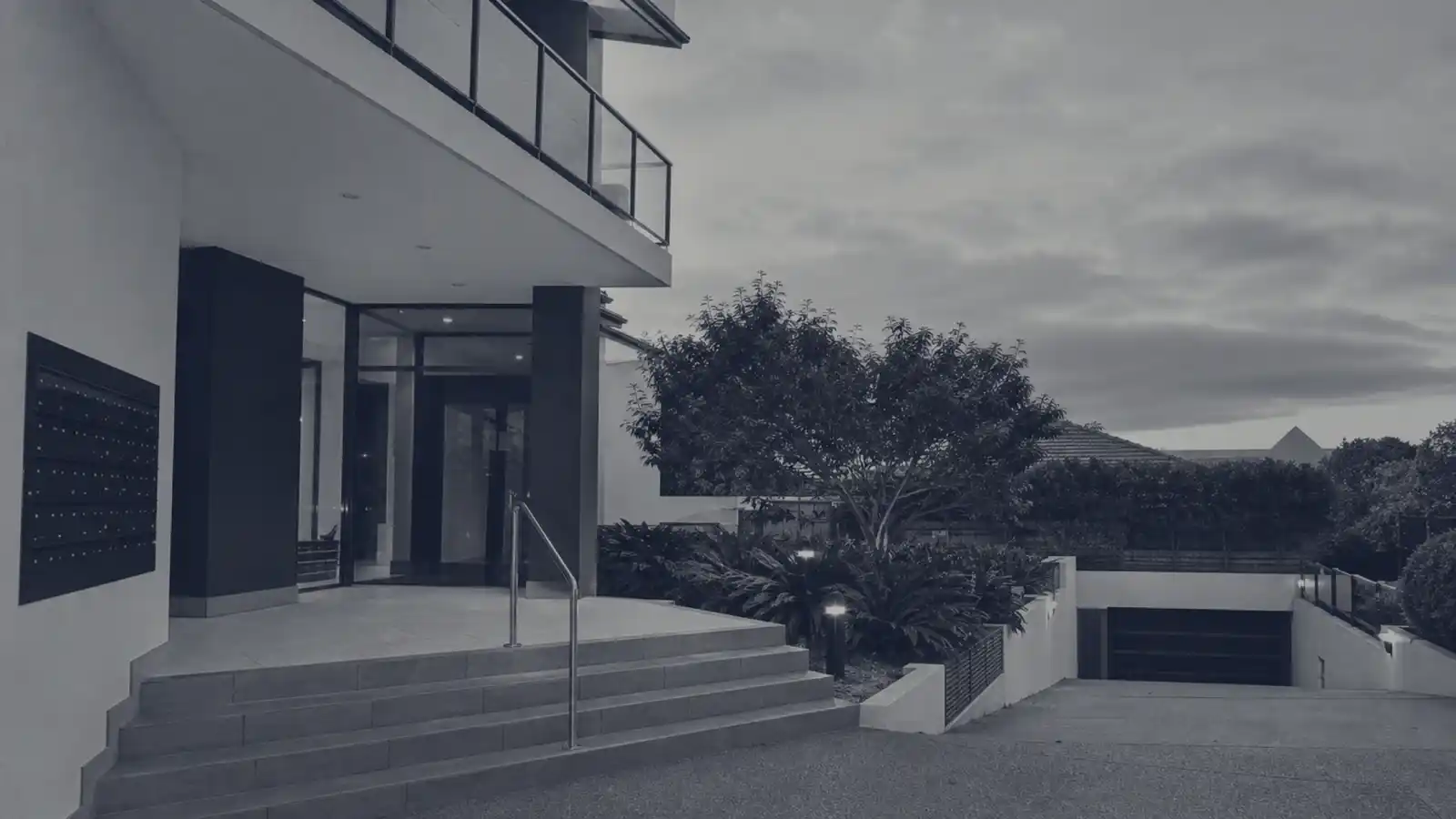 Shared strata building entry, letterboxes and driveway - common property insurance